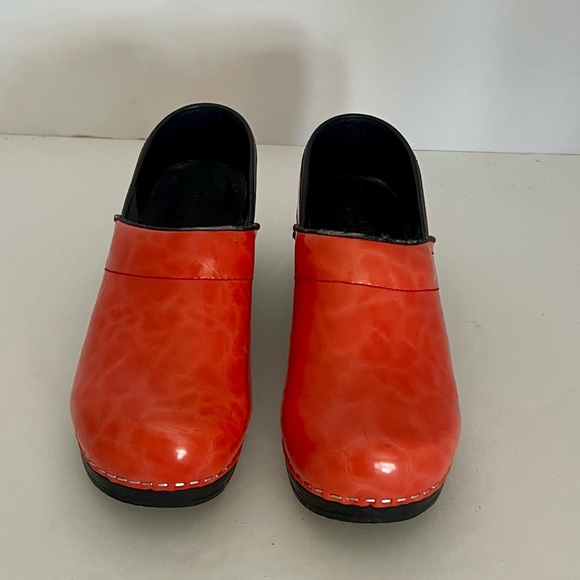 Sanita Professional Danish Clog Womens Size 35 Red Slip On size 5 - Picture 2 of 7